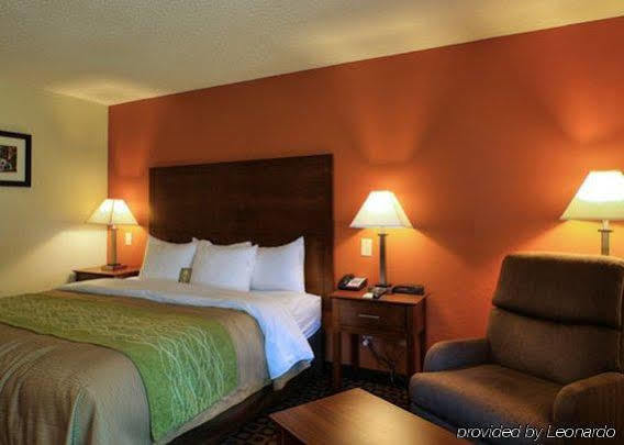 Comfort Inn Fayetteville I-95 מראה חיצוני תמונה